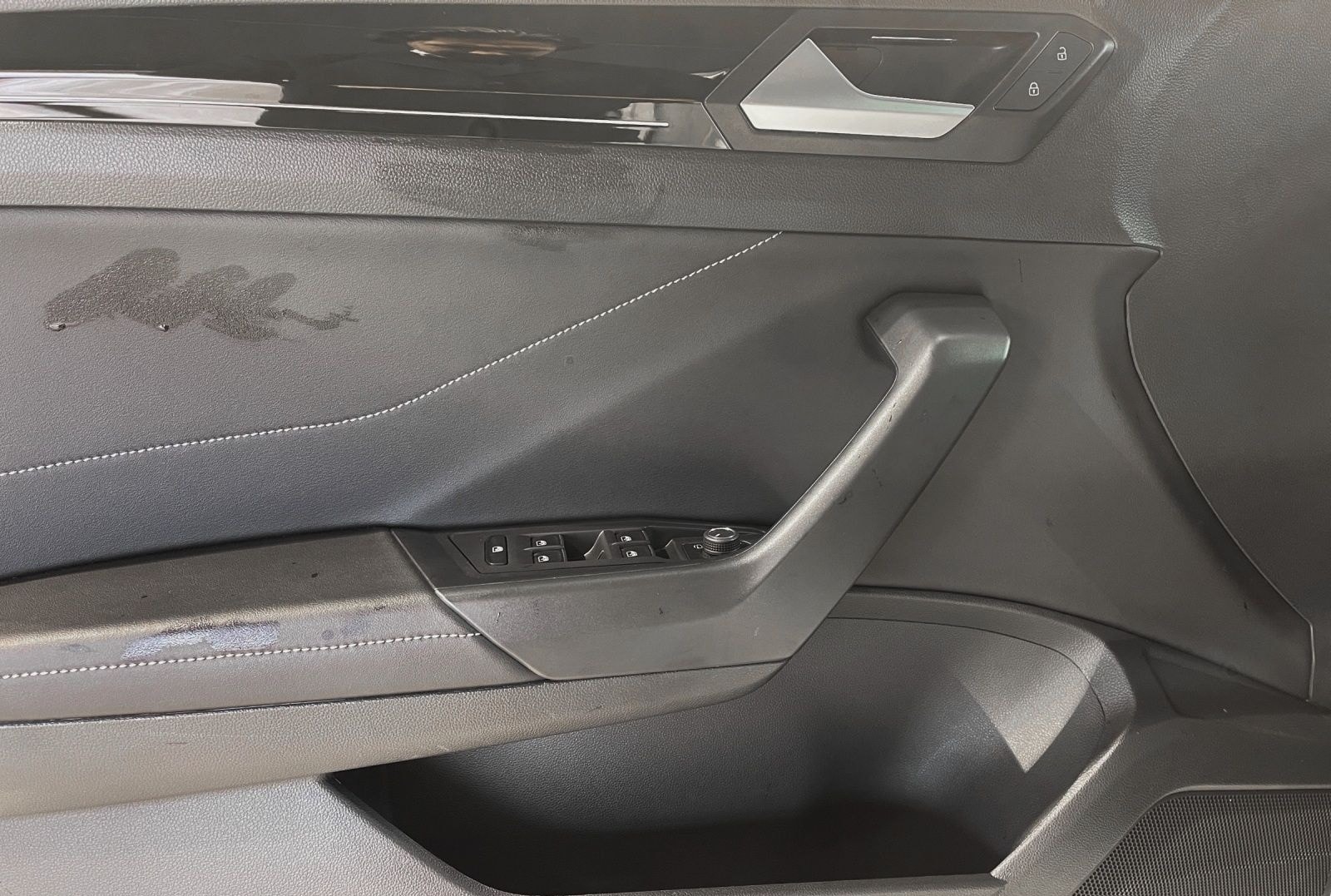 Volkswagen T-Roc 1.0 TSI R-LINE PARKLENK KAMERA NAVI LED+ foto 8