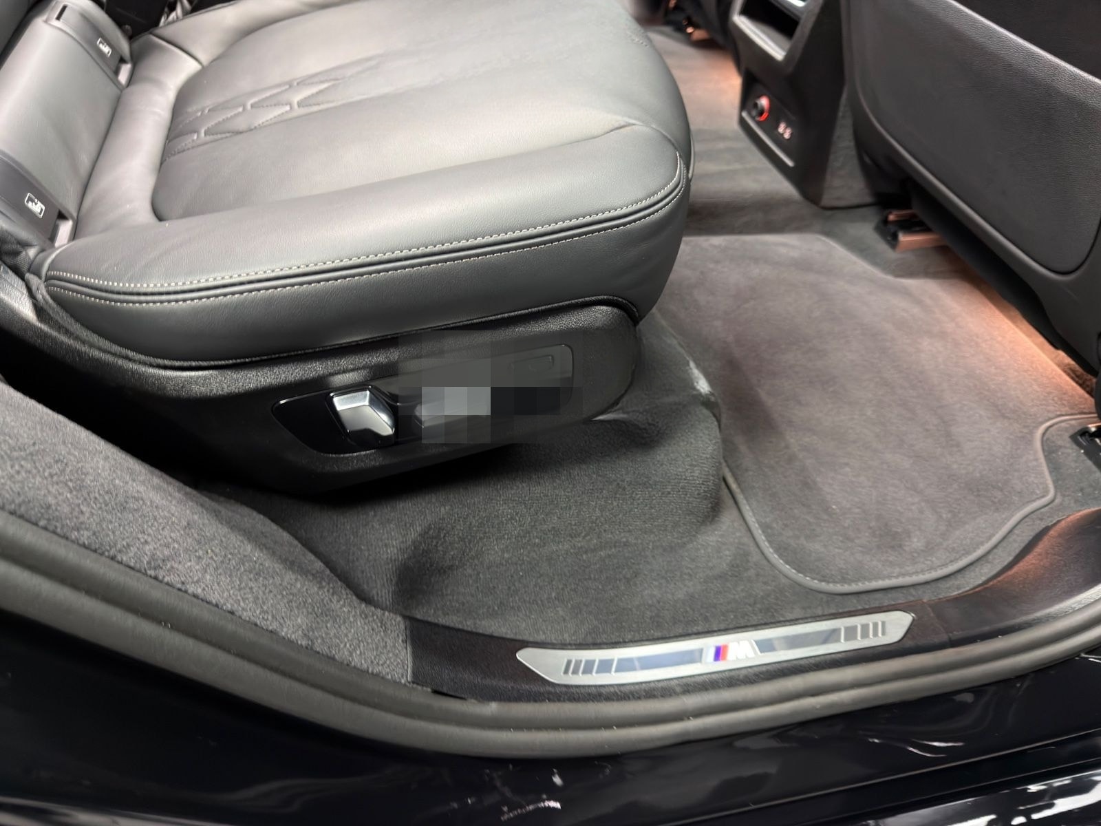 BMW X7 xDrive 40d M SPORT PRO|LUFT|PANO|7-SITZER|AHK foto 24