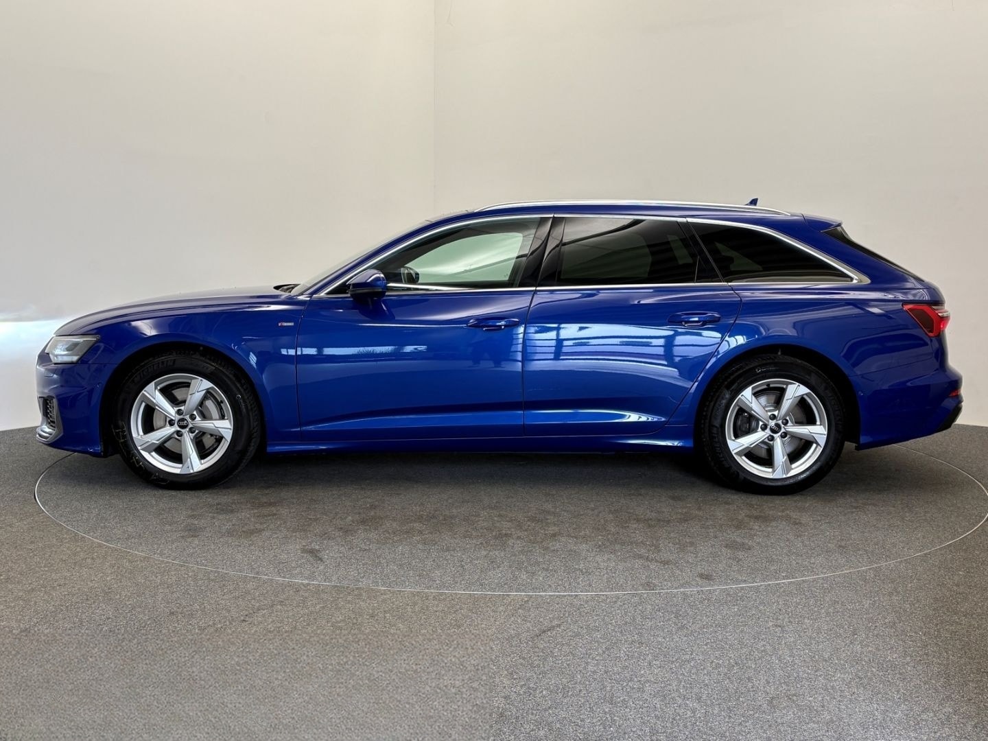 Audi A6 Avant 45 TDI qu. S tronic line LED PANO HEAD- foto 4