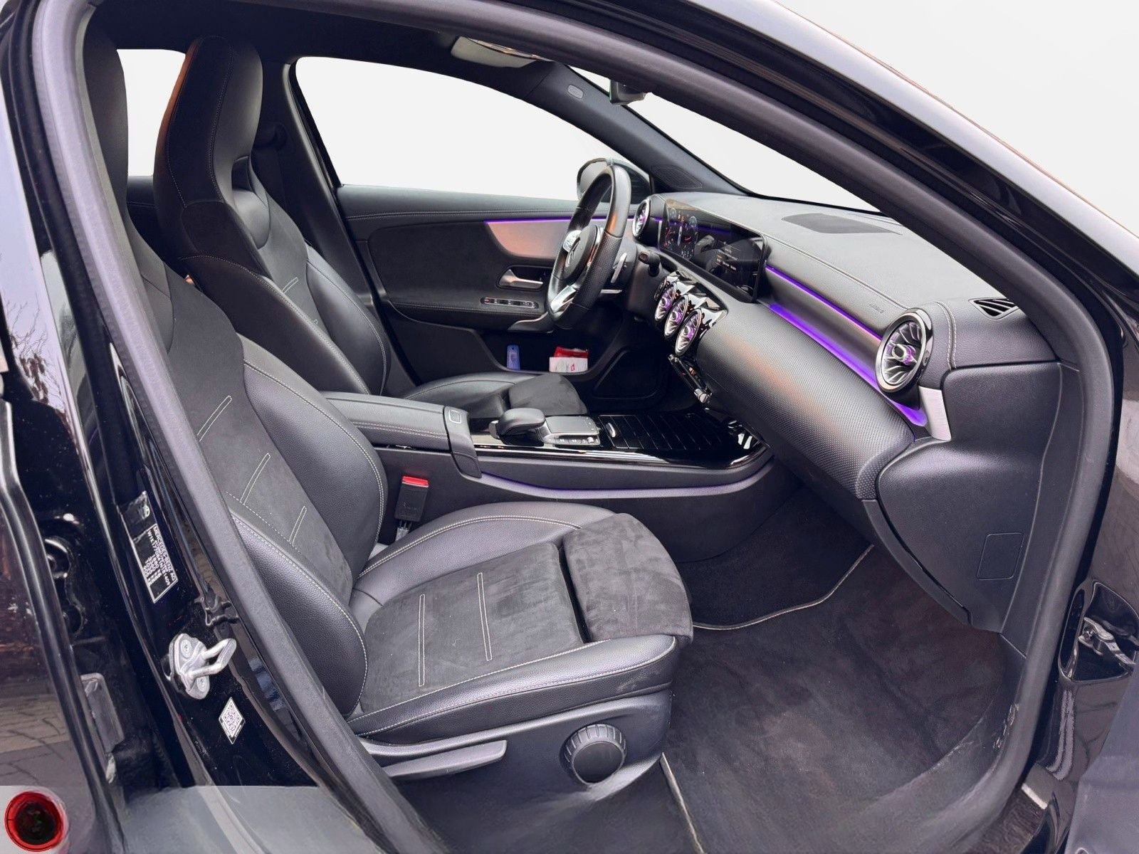 Mercedes-Benz A 180 AMG "Navi,LED,Spur" foto 11