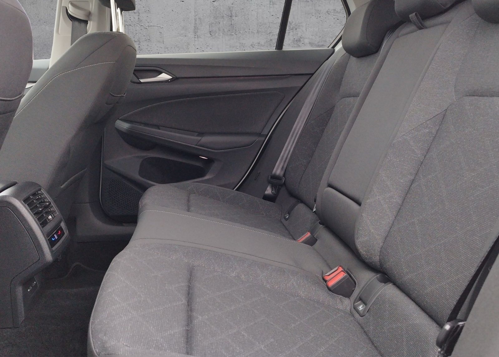 Volkswagen Golf VIII Life 1.5 TSI 5JG/LED+/NAV/SHZ foto 11