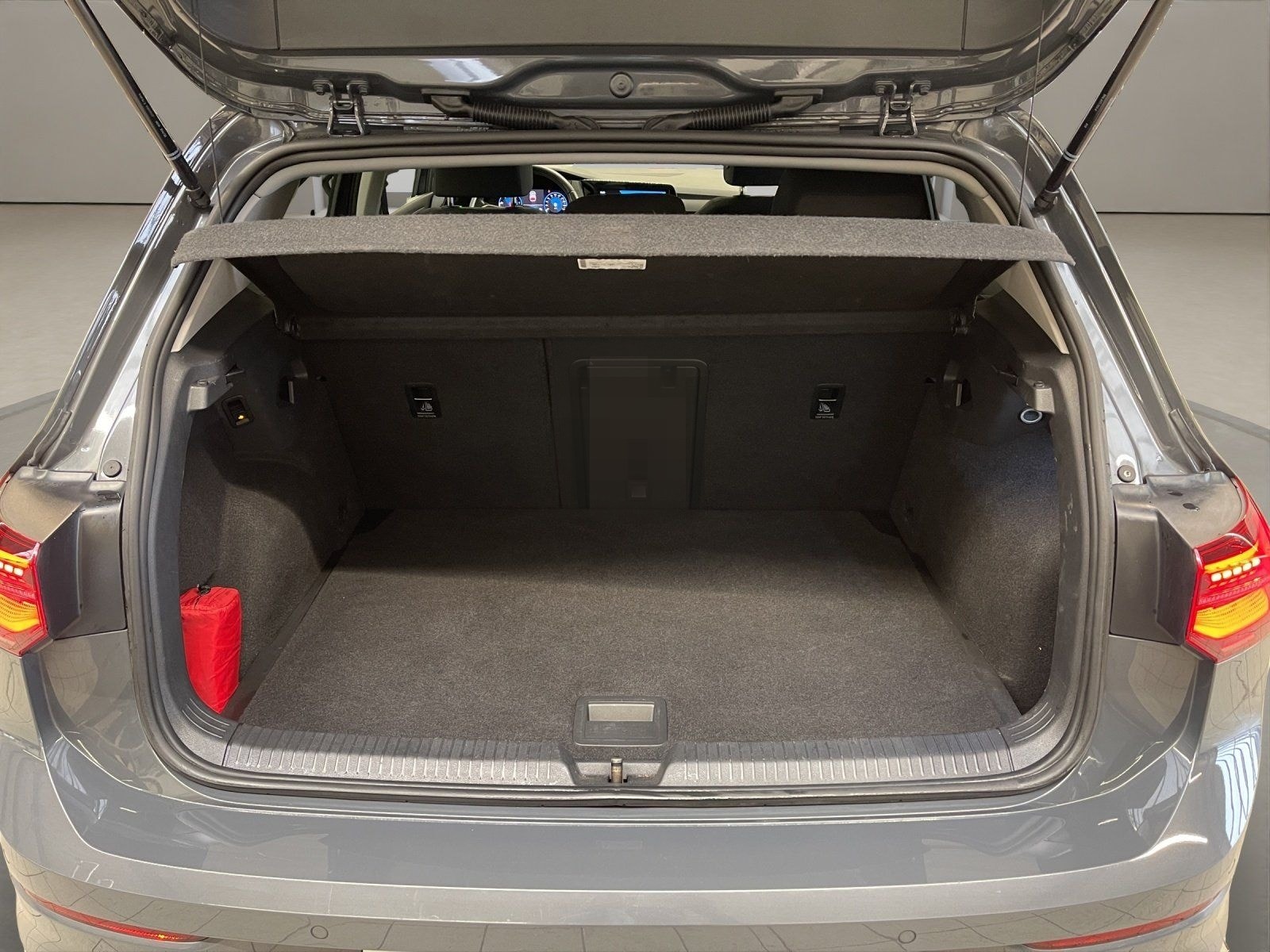 Volkswagen Golf VIII 2.0 TDI Active IQLight ACC AHK AUT HUD foto 17