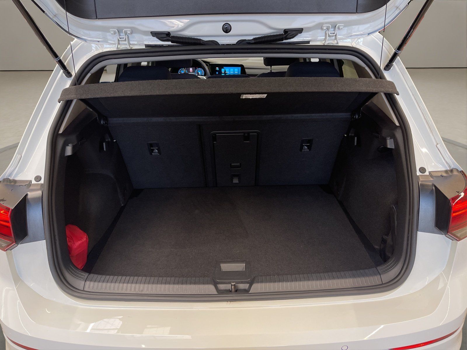 Volkswagen Golf VIII 1.0 eTSI Move AUT Virtual DynLicht LED foto 17