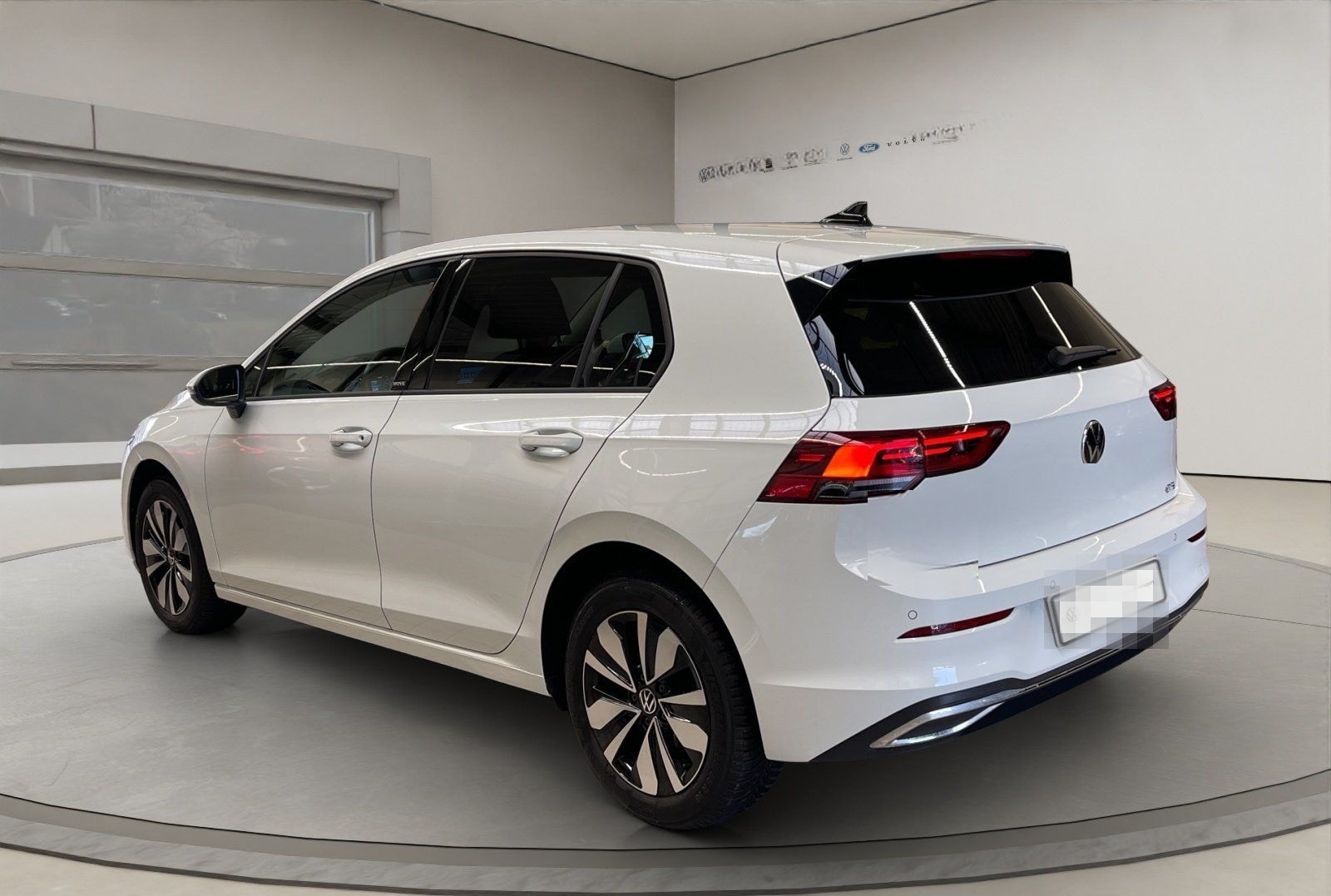 Volkswagen Golf VIII 1.0 eTSI Move AUT Virtual DynLicht LED foto 4