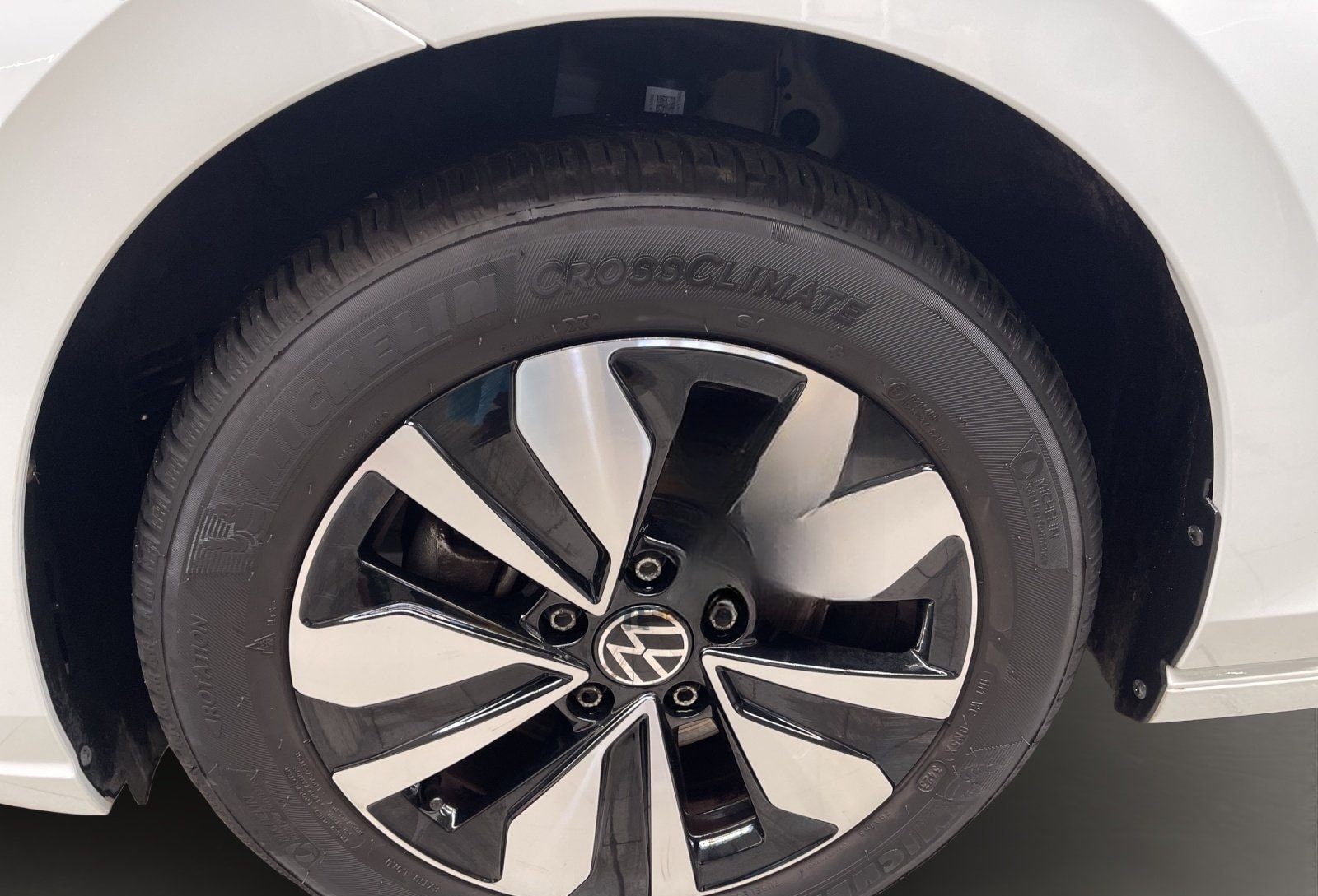 Volkswagen Golf VIII 1.0 eTSI Move AUT Virtual DynLicht LED foto 7