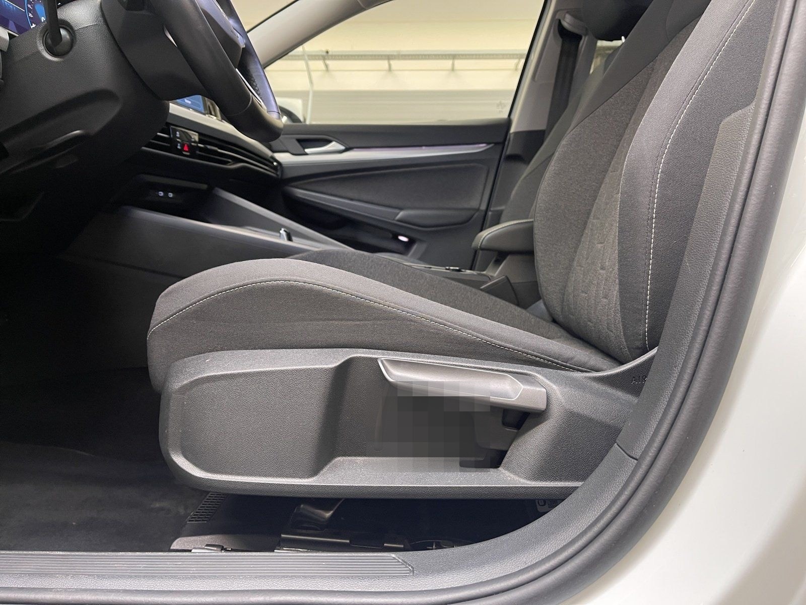 Volkswagen Golf VIII 1.0 eTSI Move AUT Virtual DynLicht LED foto 10