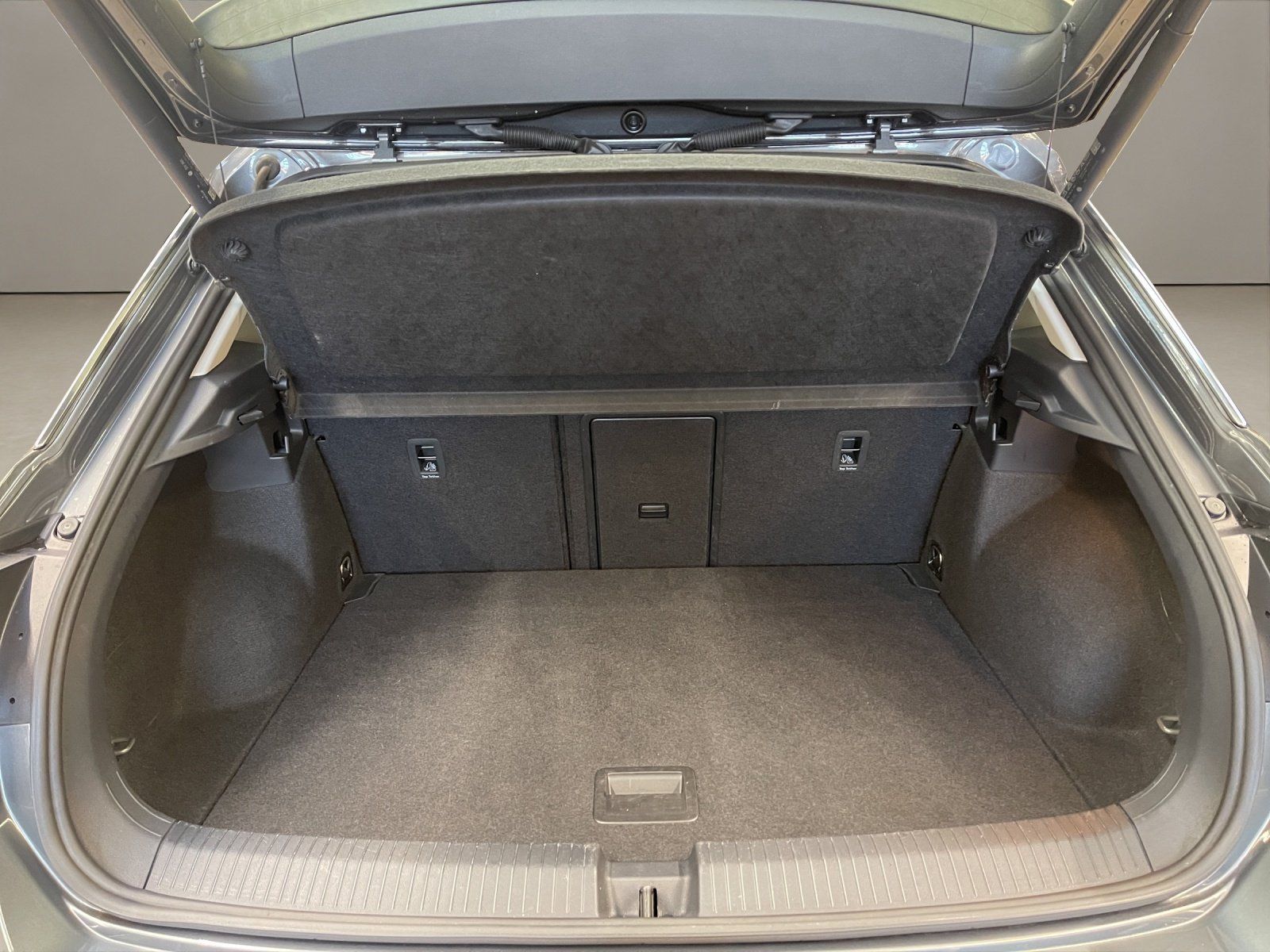 Volkswagen T-Roc 1.0 TSI Style ACC Virtual el.Heck DynLicht foto 17