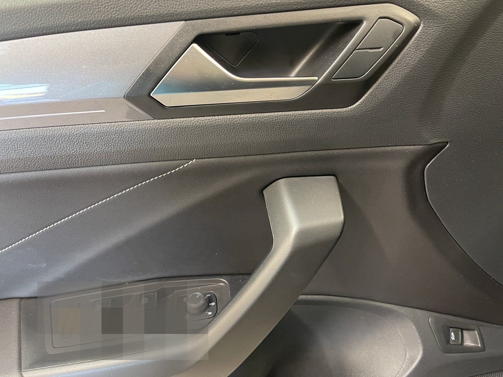 Volkswagen T-Roc 1.0 TSI Style ACC Virtual el.Heck DynLicht foto 9