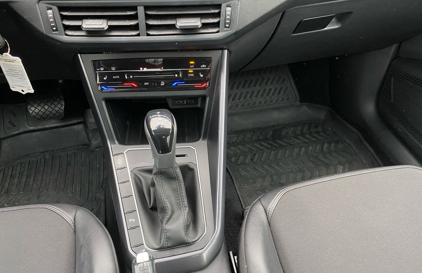 Volkswagen Taigo 1.0TSI DSG Style Matrix Navi APP Sitzh PDC foto 8