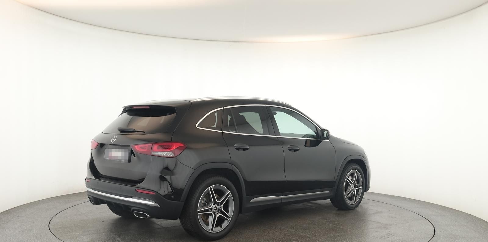 Mercedes-Benz GLA 220 d 8G 4M AMG LED Pano Digi Navi SHZ Kam foto 24