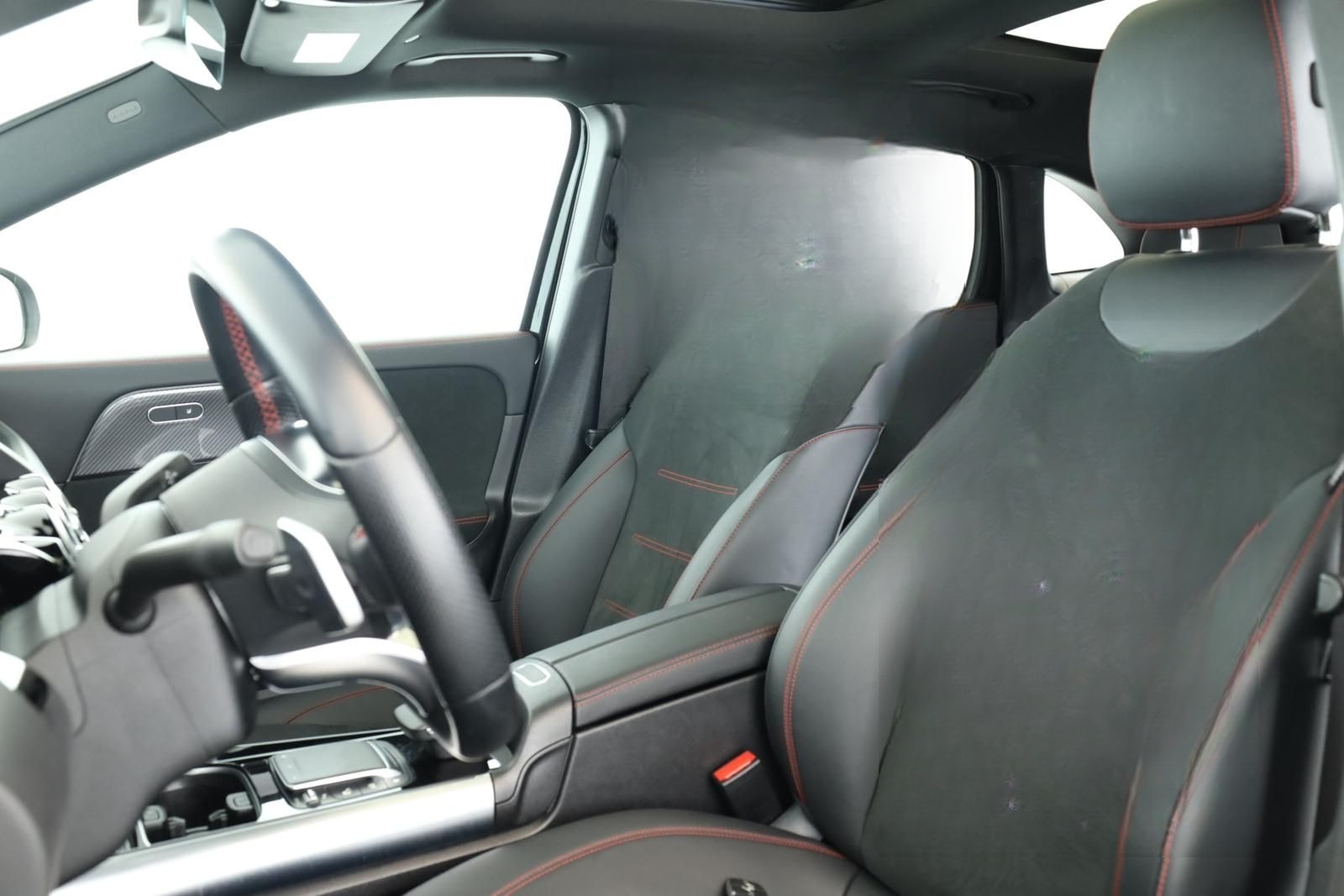 Mercedes-Benz GLA 220 d 8G 4M AMG LED Pano Digi Navi SHZ Kam foto 7