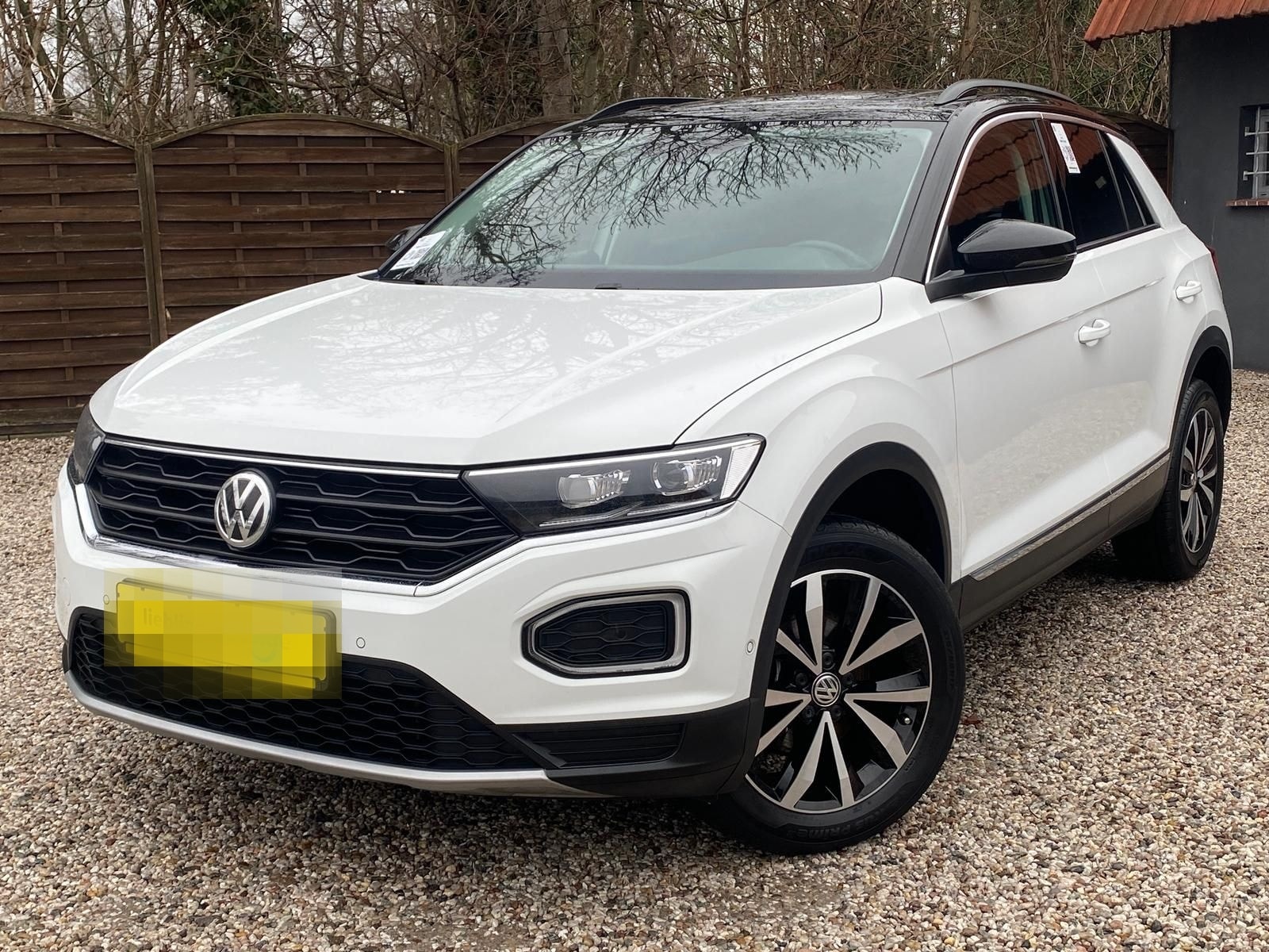 Volkswagen T-Roc 1.5 TSI ACT DSG Style LED Navi Pano ACC foto 1