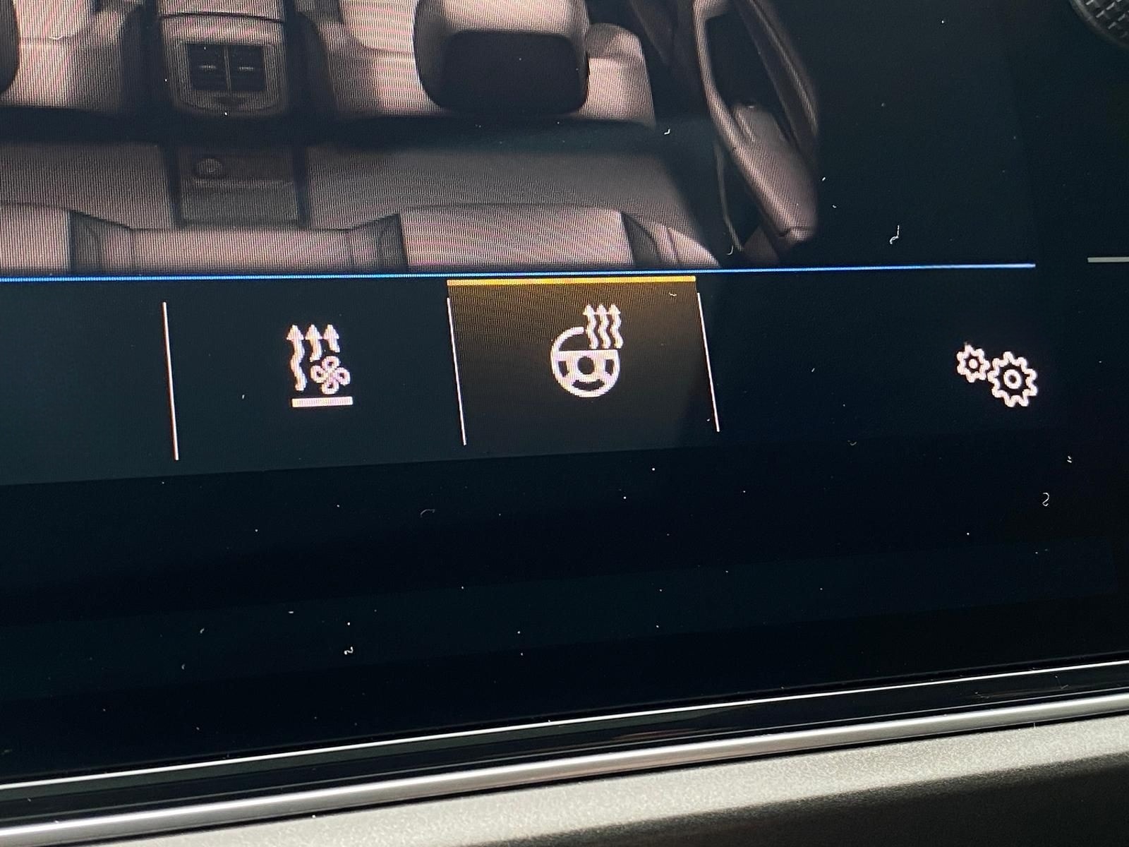 Volkswagen T-Roc 1.5 TSI ACT DSG Style LED Navi Pano ACC foto 19