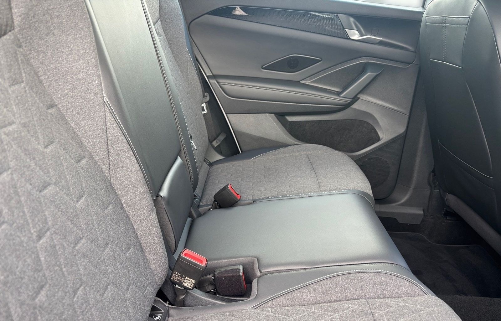 Volkswagen Tayron 1.5 eTSI Life DSG AHK KEYLESS ACC foto 15