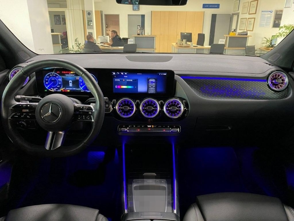 Mercedes-Benz EQA 300 4M Electric Art Adv+ FAP Distronic Night foto 11