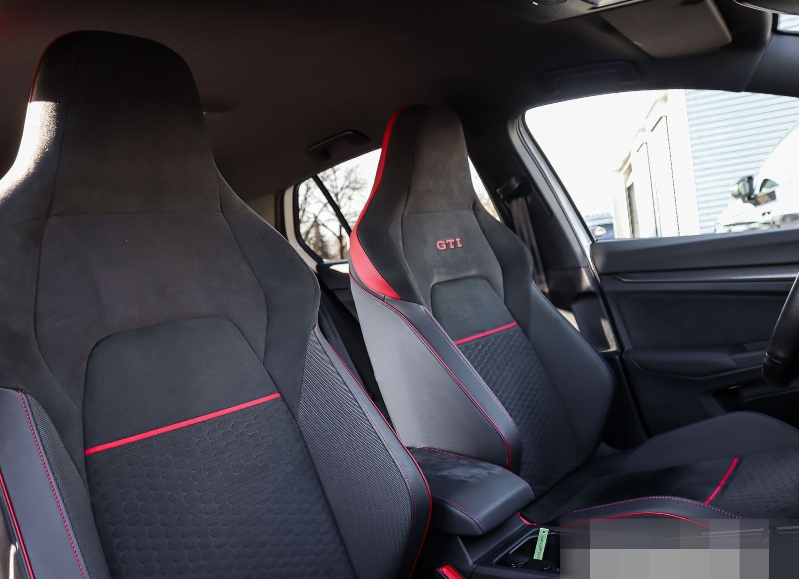 Volkswagen Golf VIII GTI Clubsport 2.0 TSI BlackStyle IQ.Li foto 14