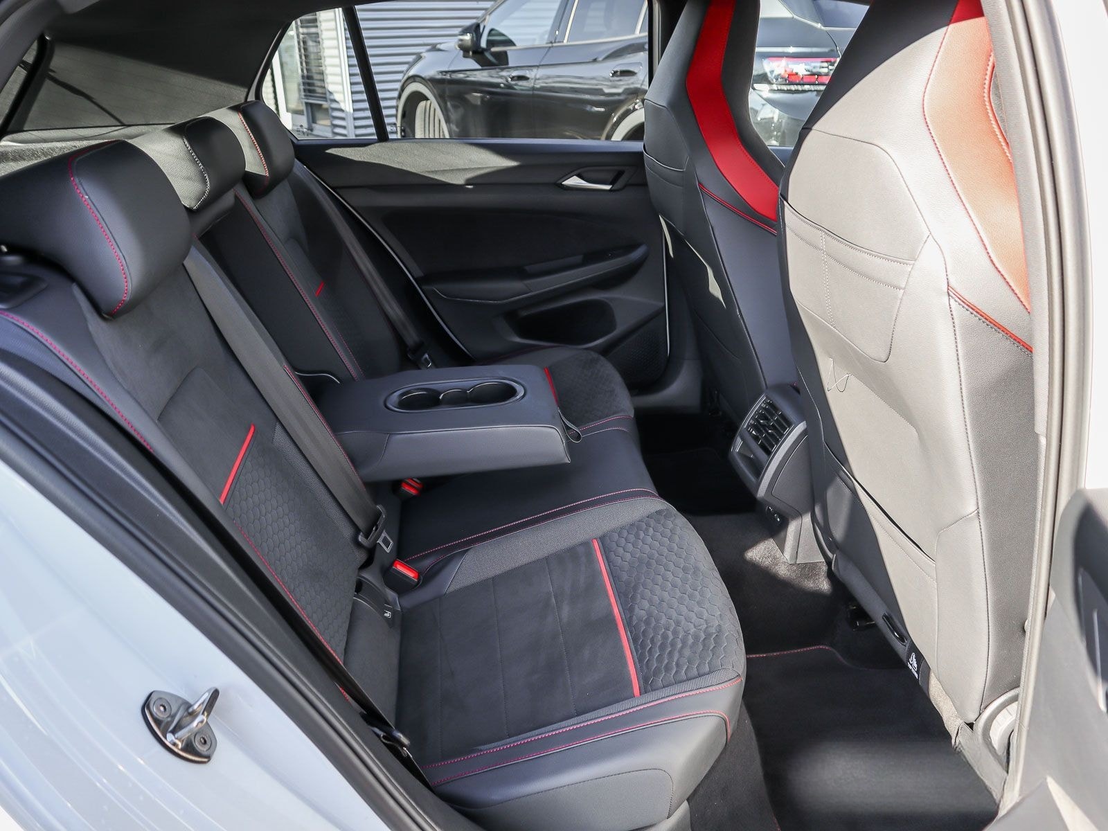 Volkswagen Golf VIII GTI Clubsport 2.0 TSI BlackStyle IQ.Li foto 15