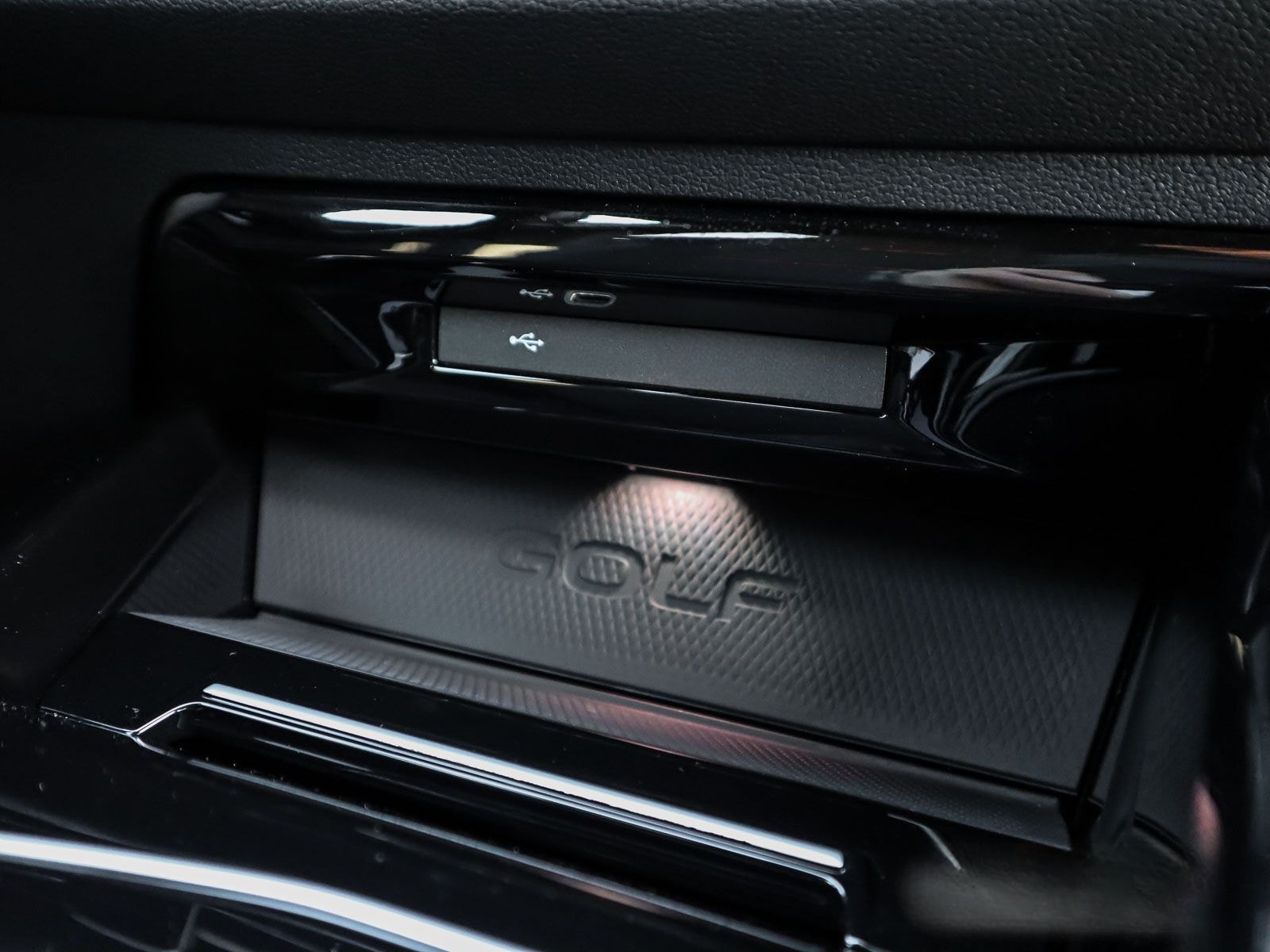 Volkswagen Golf VIII GTI Clubsport 2.0 TSI BlackStyle IQ.Li foto 24