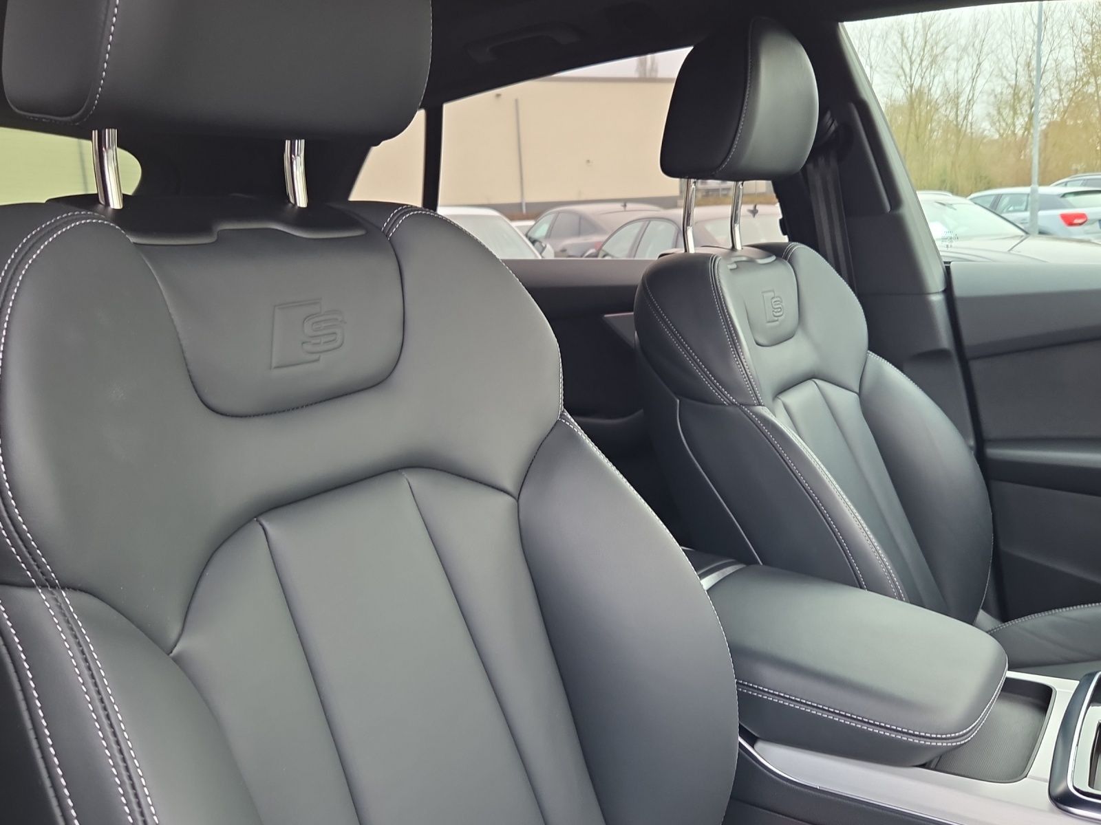 Audi SQ8 TFSI quattro*Navi*Matrix*Alu*AHK*DVD*B&O*HUD foto 17