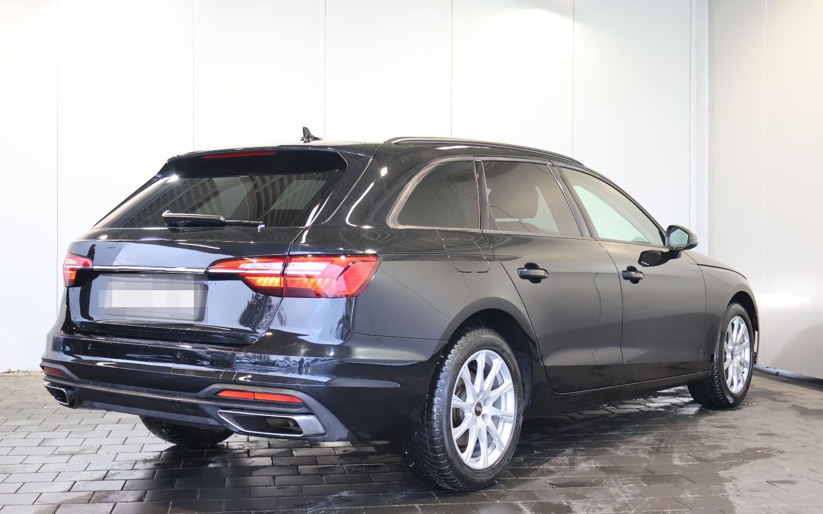 Audi A4 Avant 35 TFSI CARPLAY+KEY+LED+LANE+17" foto 4