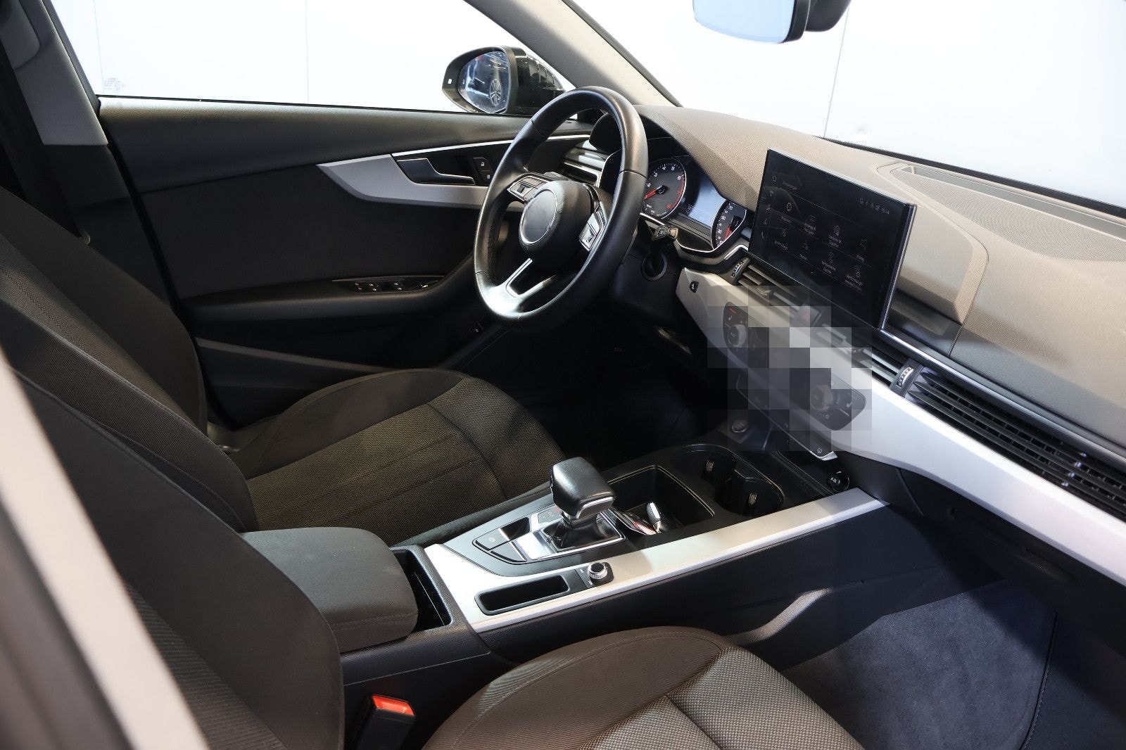 Audi A4 Avant 35 TFSI CARPLAY+KEY+LED+LANE+17" foto 10