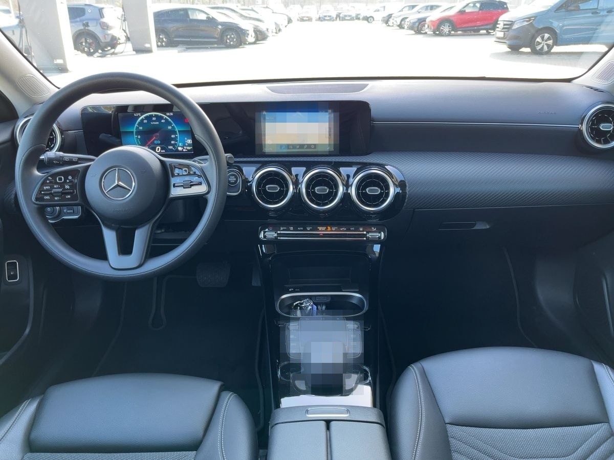 Mercedes-Benz A 250 e LED+SPIEGEL+SPUR+CARPLAY+KAMERA+TOTWINK. foto 6