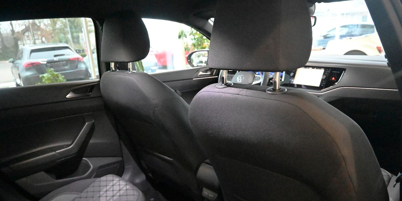 Volkswagen Taigo 1.0 TSI R-Line Black LED Navi Cam ACC 18" foto 19