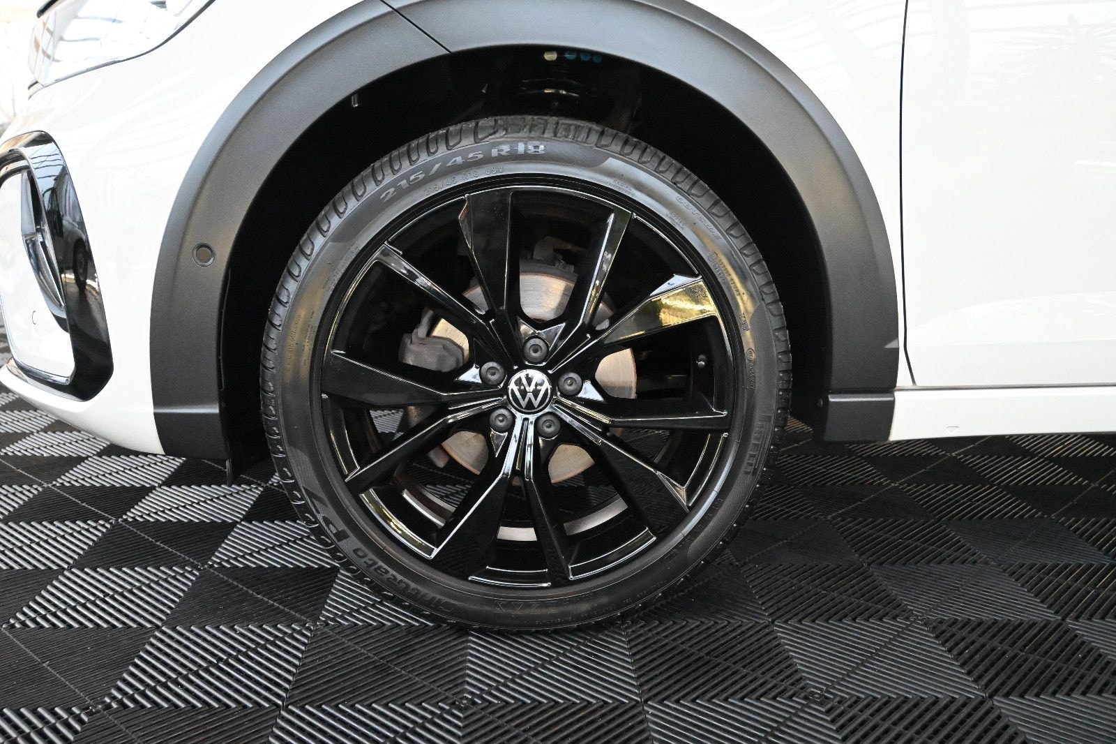 Volkswagen Taigo 1.0 TSI R-Line Black LED Navi Cam ACC 18" foto 25