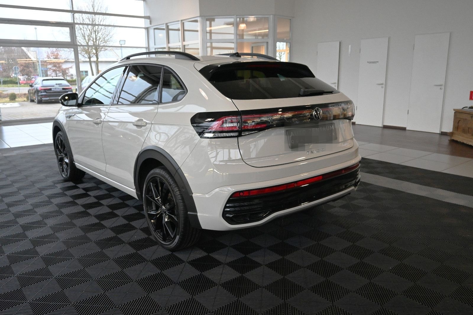 Volkswagen Taigo 1.0 TSI R-Line Black LED Navi Cam ACC 18" foto 4