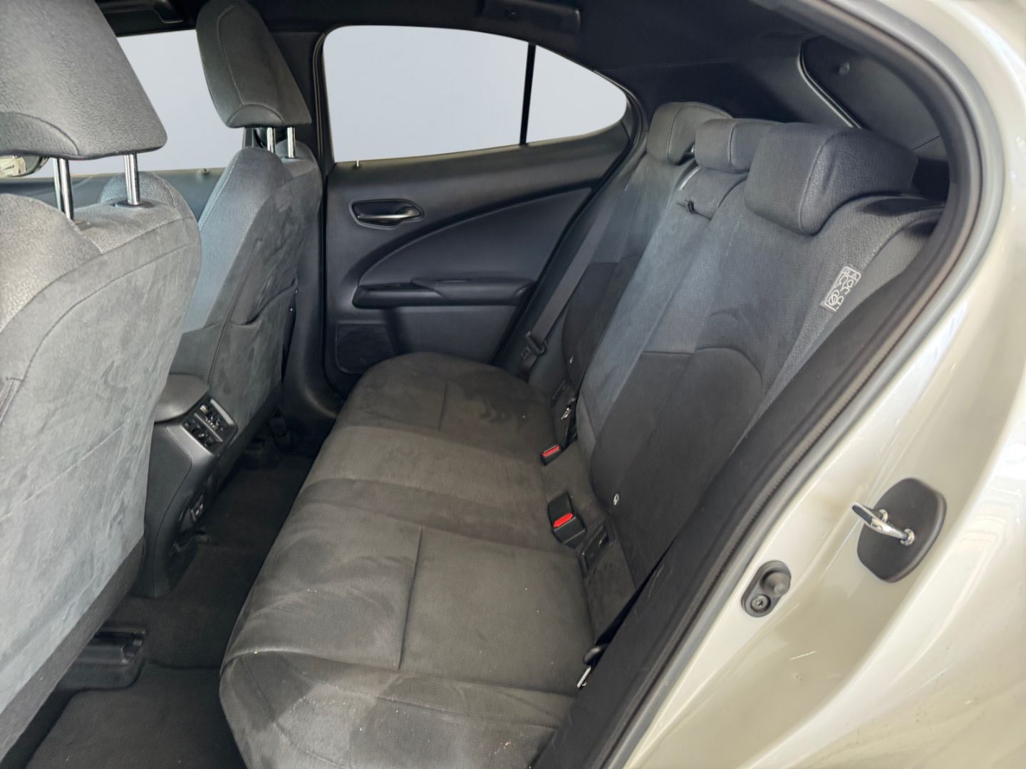 Lexus UX 250h Style Edition *Bi-LED*ACC*CAM*SHZ*CarPla foto 17