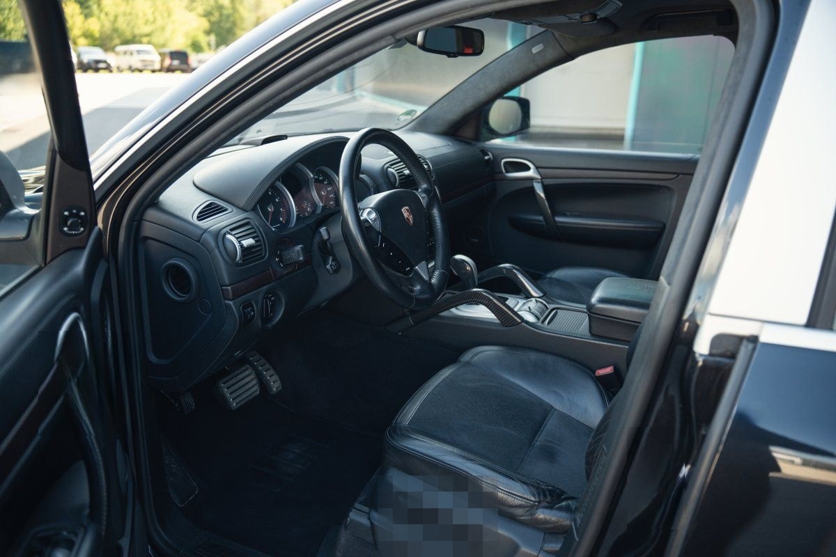 Porsche Cayenne Turbo foto 11