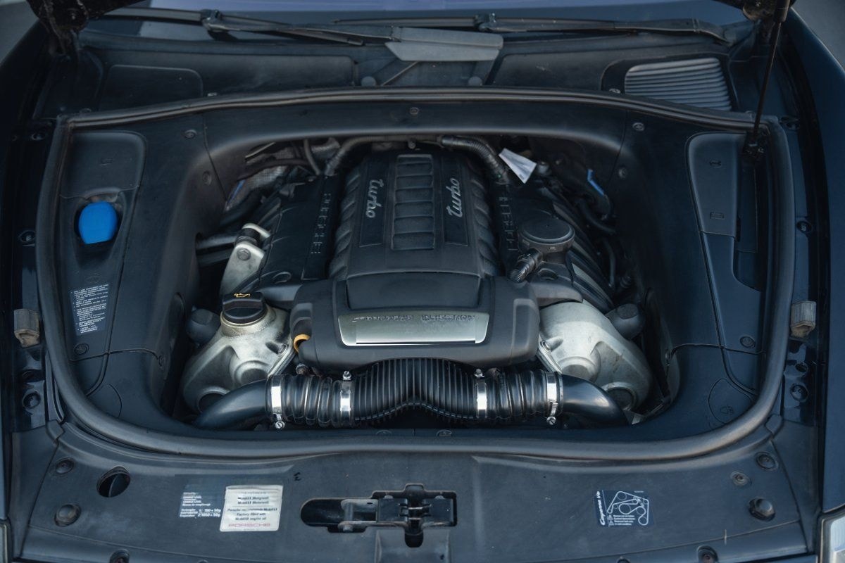 Porsche Cayenne Turbo foto 15
