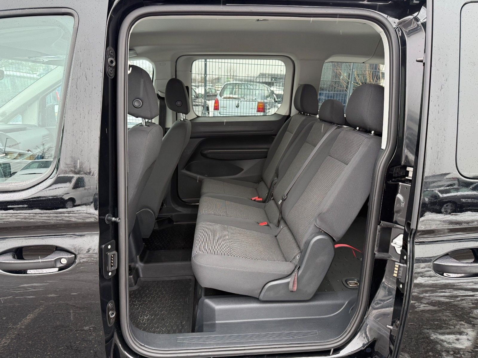 Volkswagen Caddy Maxi 2,0 TDI*KAMERA*DAB*AHK*WINTERPAKET* foto 21