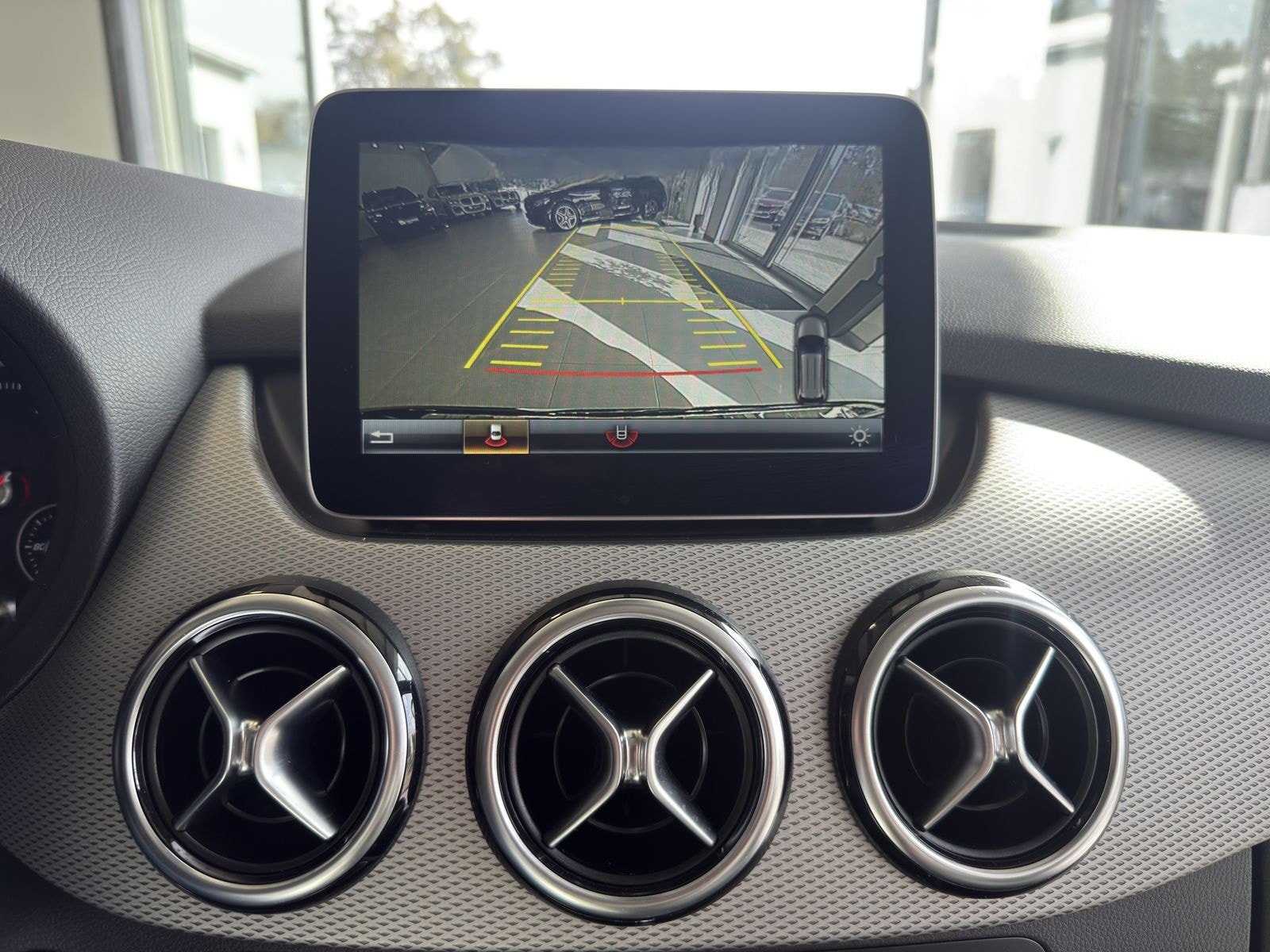 Mercedes-Benz B 200 Urban Style Edition LED*RFK*NAVI*SHZ foto 17