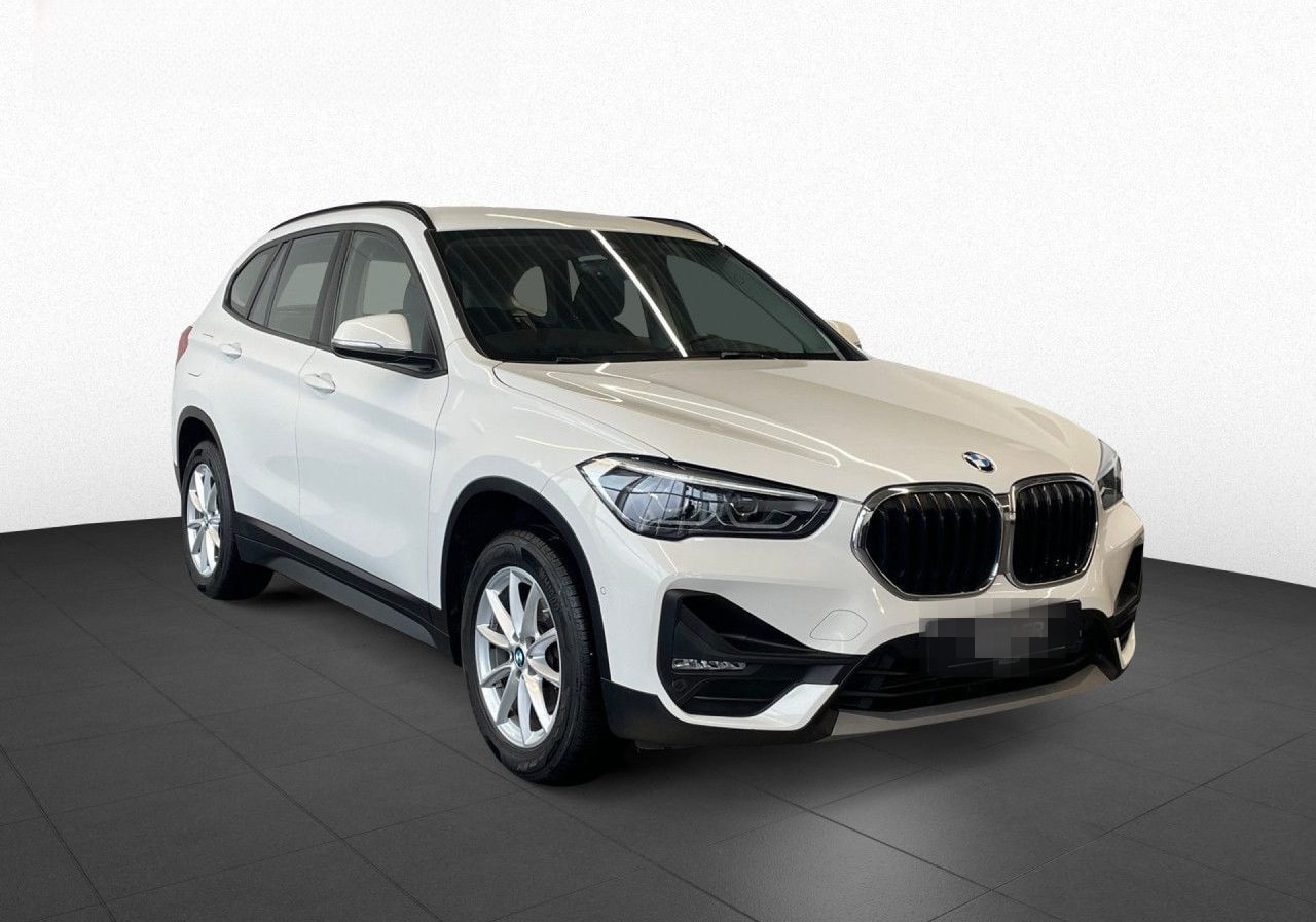 BMW X1 sDrive18i Advantage AHK,LED,ParkAss,Navi,SHZ foto 4