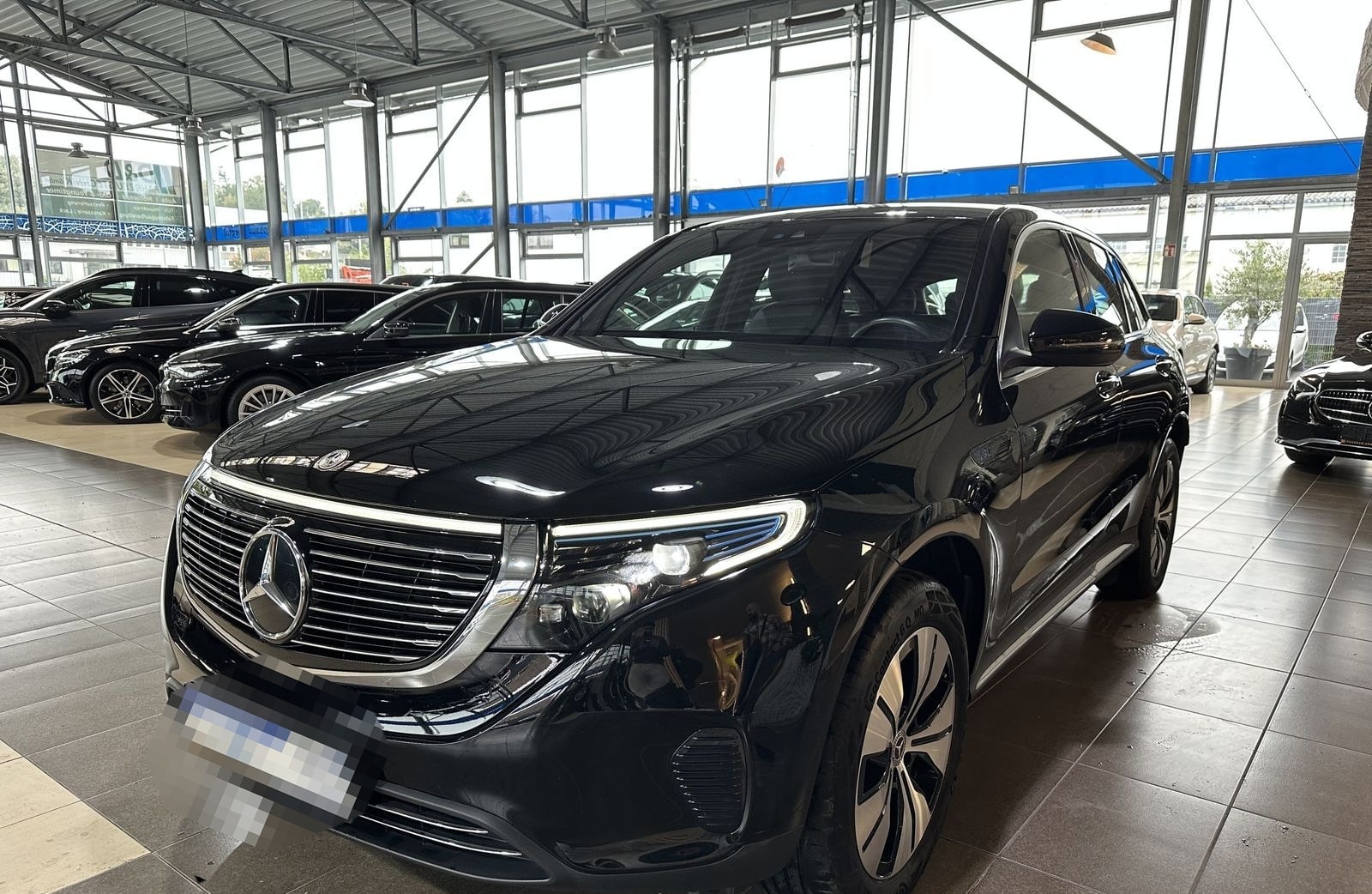 Mercedes-Benz EQC 400 4Matic Leder Navi LED R.Cam SHZ DAB 