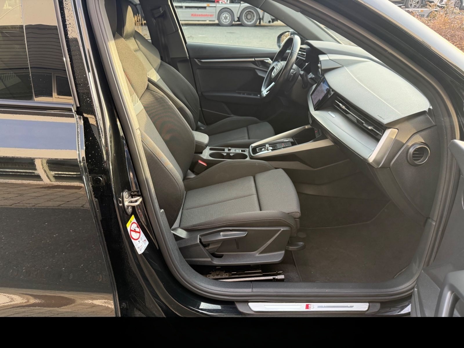 Audi A3 Sportback 35 TDI S line Black Edition Virtual foto 14