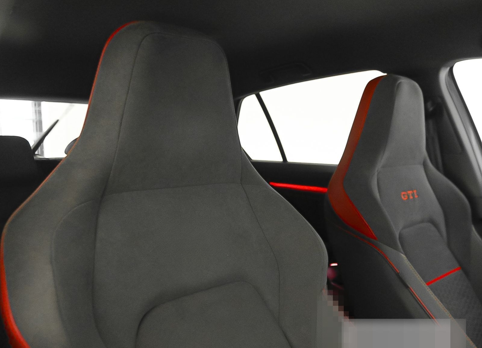 Volkswagen Golf VIII GTI Clubsport 2.0 TSI LED+ Navi ParkPi foto 14