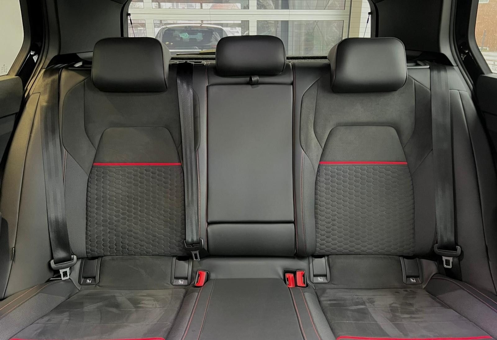 Volkswagen Golf VIII GTI Clubsport 45 2.0 TSI"Matrix/H&K" foto 25