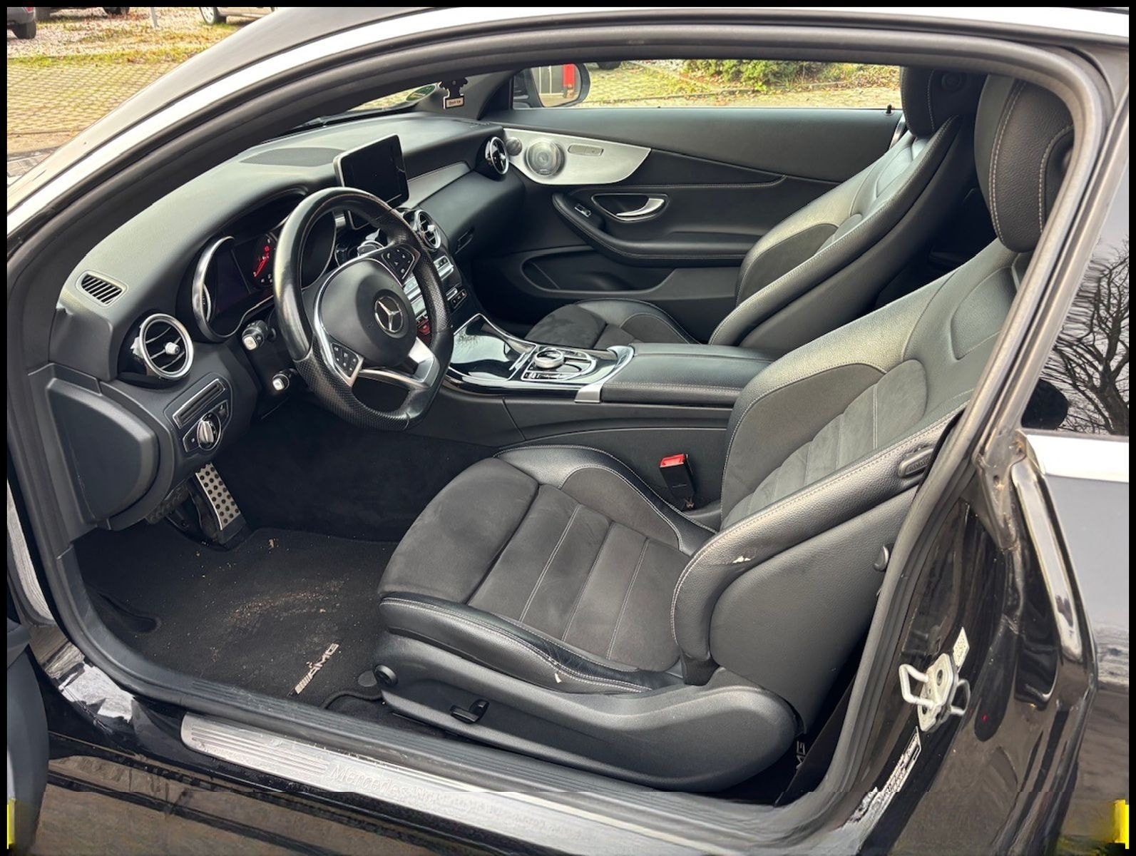 Mercedes-Benz C 180 Coupe SHZ*NAVI*Burmester*AMG foto 12