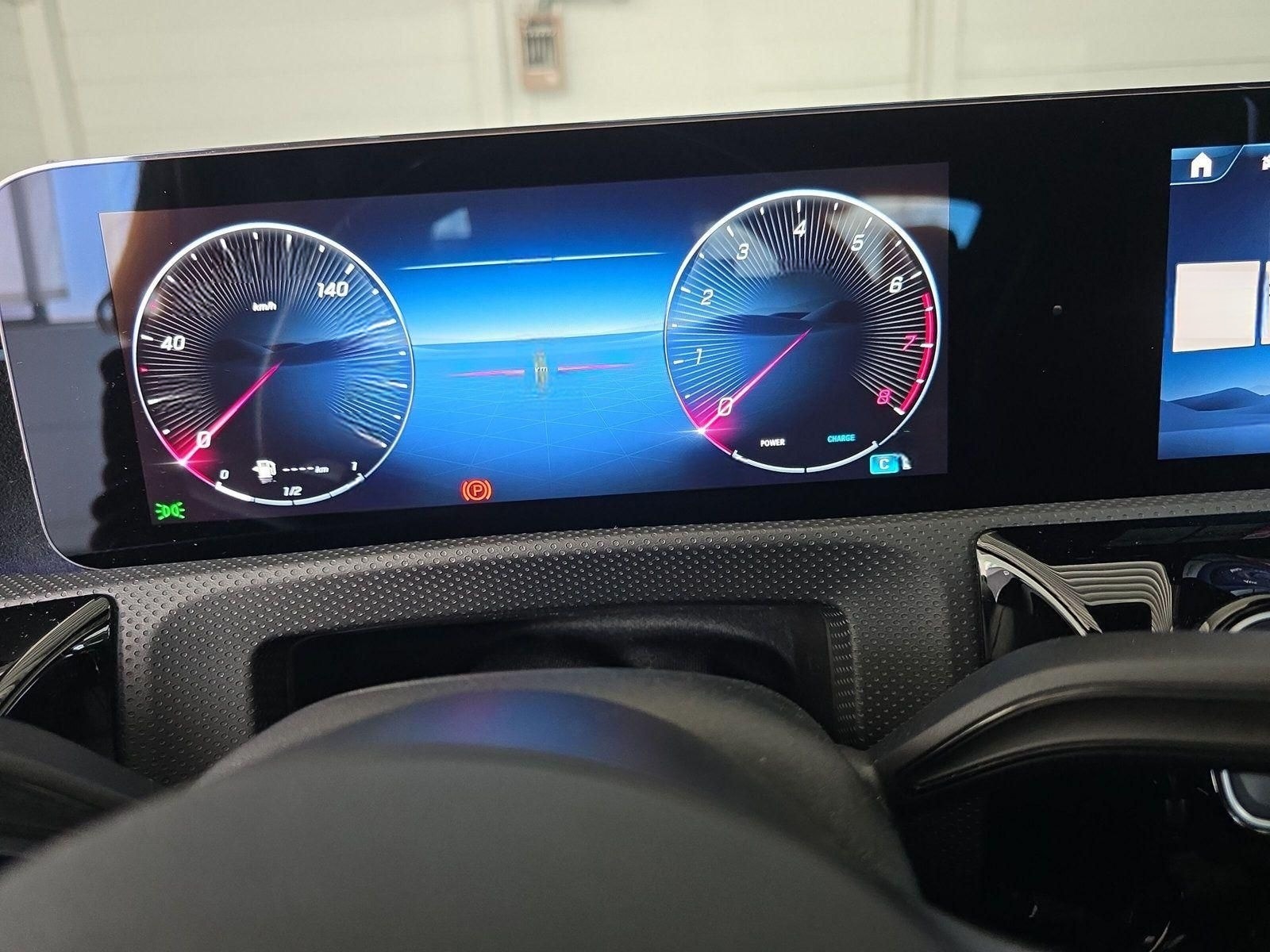 Mercedes-Benz CLA 200 AMG ENp 56000 Night Pano KGo Kam. Winter foto 11