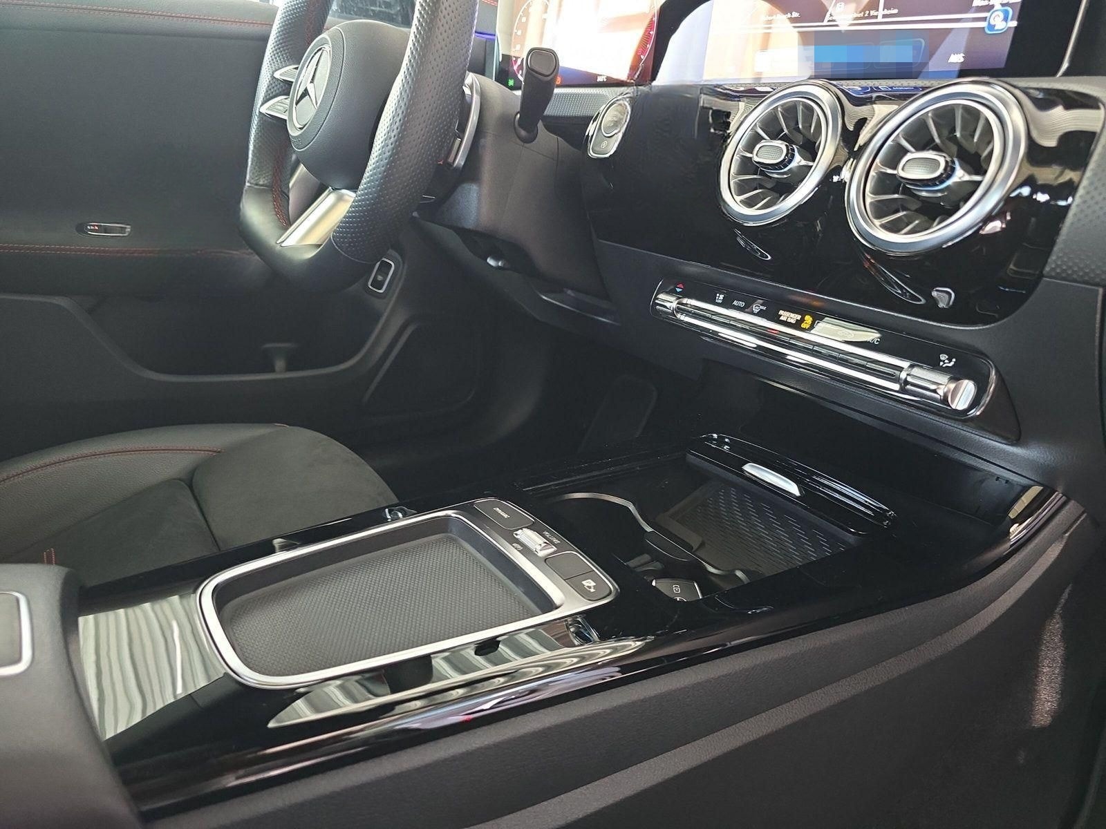 Mercedes-Benz CLA 200 AMG ENp 56000 Night Pano KGo Kam. Winter foto 10