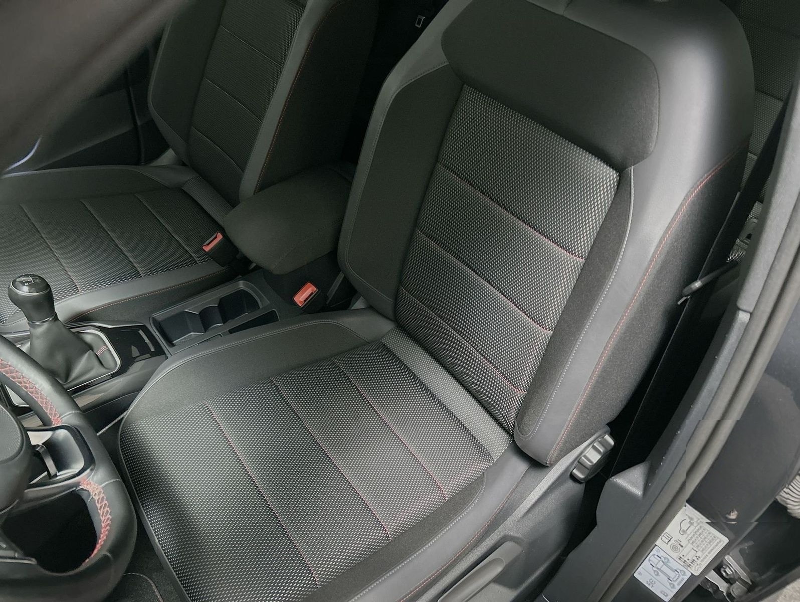 Volkswagen T-Roc 1.5 TSI Sport foto 11