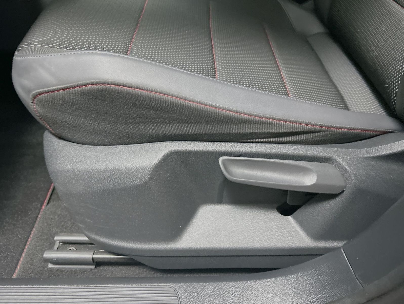 Volkswagen T-Roc 1.5 TSI Sport foto 12