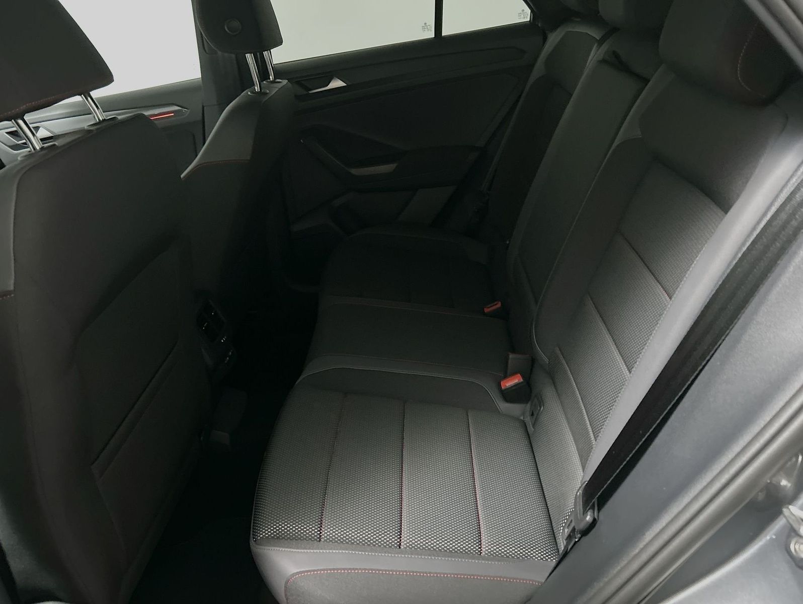 Volkswagen T-Roc 1.5 TSI Sport foto 22