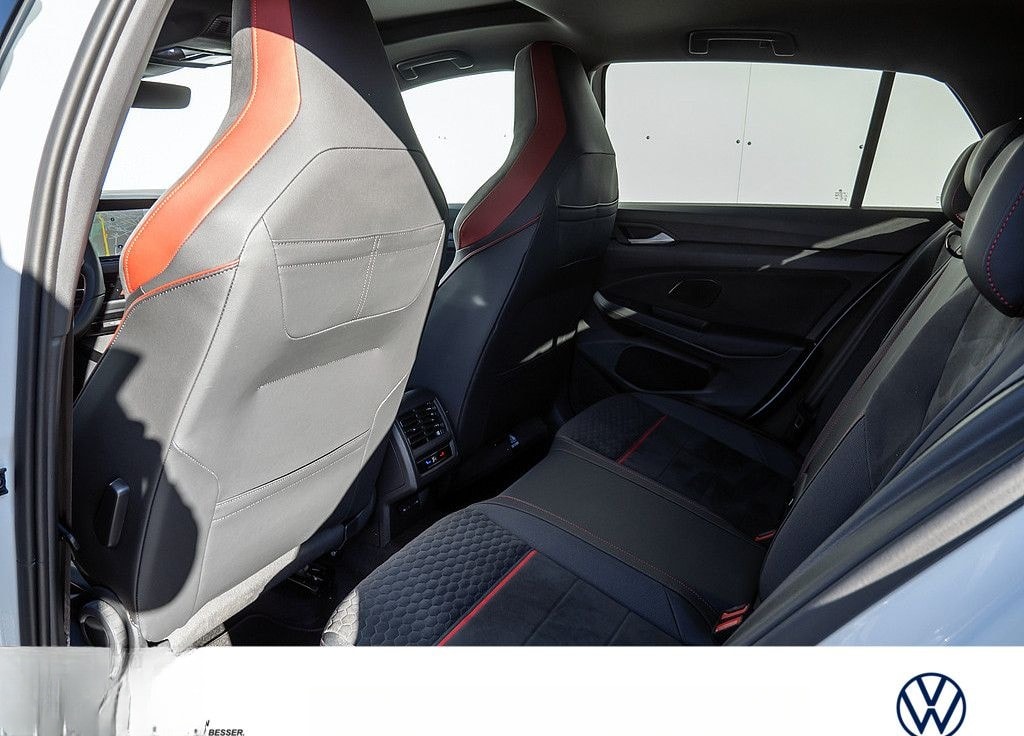 Volkswagen Golf VIII GTI 2.0 TSI DSG CLUBSPORT LED NAVI foto 4