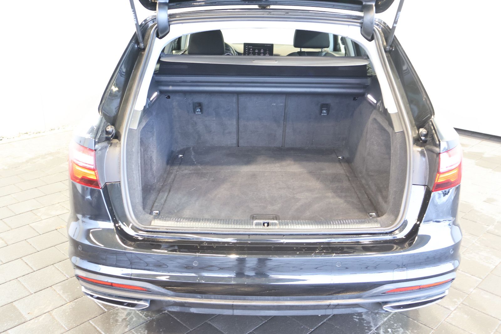 Audi A4 Avant 35 TFSI CARPLAY+KEY+LED+LANE+17" foto 14