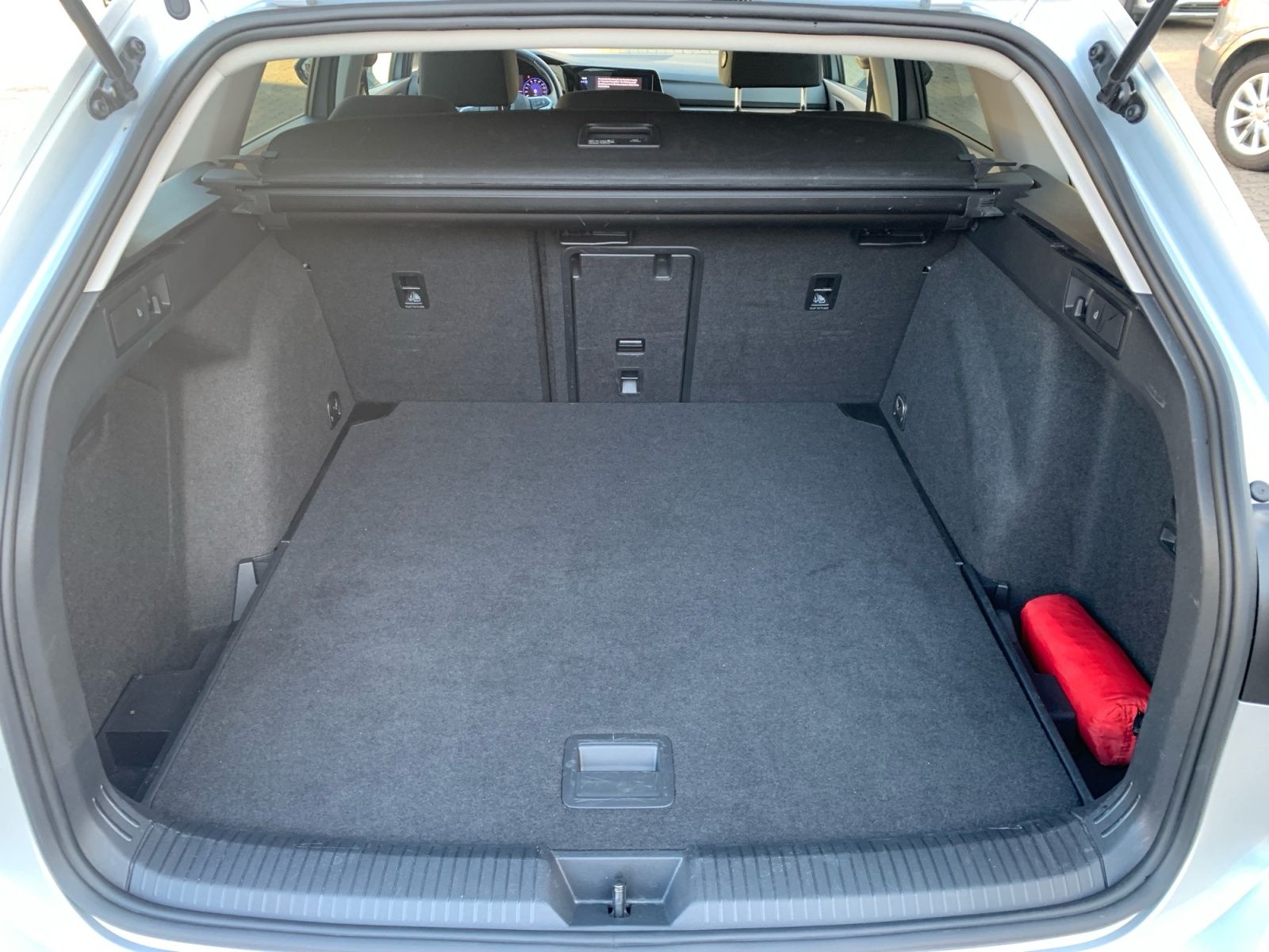 Volkswagen Golf Variant Life 2.0 TDI DSG 3,99% AHK NAV APP foto 10