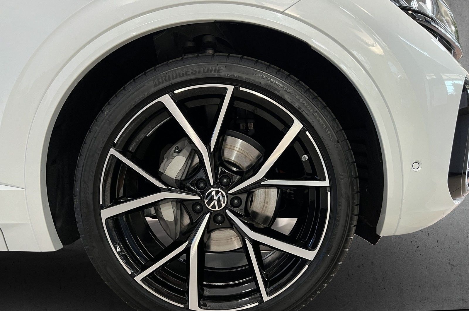 Volkswagen Touareg V6 3.0 TDI 210 kW 4Motion R-Line foto 23