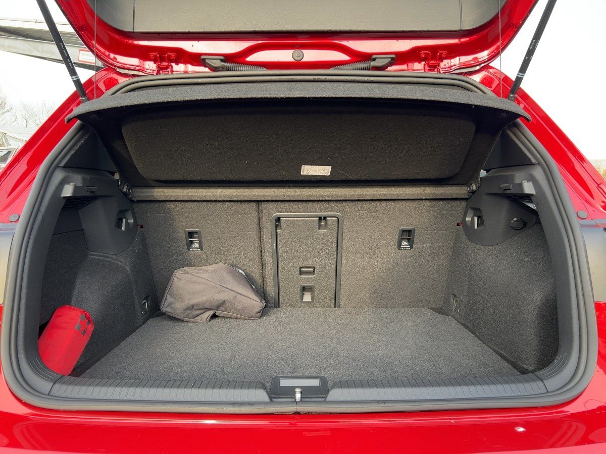 Volkswagen Golf VIII GTI CLUBSPORT EDITION 45 MATRIX+NAV+SH foto 7